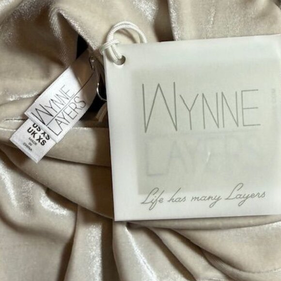 WynneLayers Oyster Stretch Velvet Side Slit Turtleneck Top - Picture 13 of 14